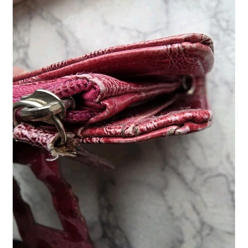 KENNETH COLE REACTION Women Rose Purple 8x4 Wristlet Wallet Clutch FauxCrocodile